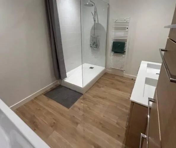 De Standing Face Apartmán *